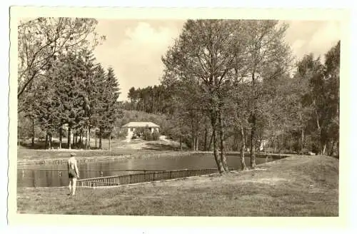 Ansichtskarte, Geschwenda Thür. Wald, Partie im Waldbad, 1958