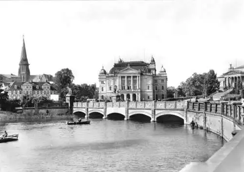 Ansichtskarte, Schwerin, Alter Garten mit Theater und Museum, 1977