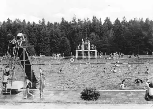 Ansichtskarte, Großröhrsdorf Kr. Bischofswerda, Masseneibad, belebt, 1973