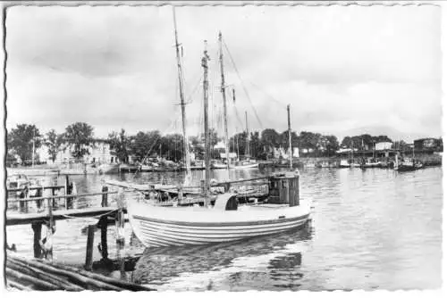 AK, Putbus OT Lauterbach, Rügen, Partie im Hafen, 1958