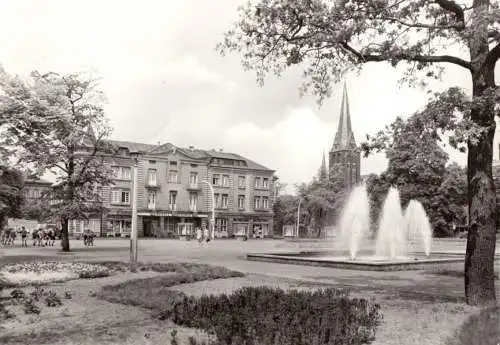 Ansichtskarte, Bitterfeld, Am HO-Hotel "Central", Walther-Rathenau-Str., 1974