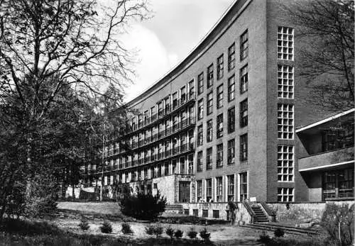 Ansichtskarte, Stralsund, Bezirkskrankenhaus, Gartenseite, 1968