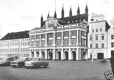 Ansichtskarte, Rostock, Rathaus und Pkw, 1964