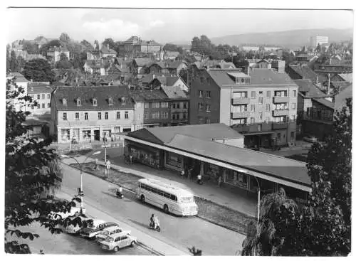 AK, Sondershausen, Blick vom Schloß auf Geschäftspassage und Ikarus-Bus, 1974