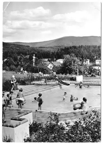 Ansichtskarte, Arnbruck Bayer. Wald, Schwimmbad, belebt, um 1962