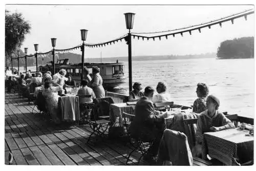 AK, Woltersdorf b. Erkner, HOG "Bellevue", Terrasse am Flakensee, 1962