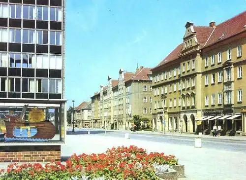 AK, Neubrandenburg, Ernst-Thälmann-Straße, ca. 1993