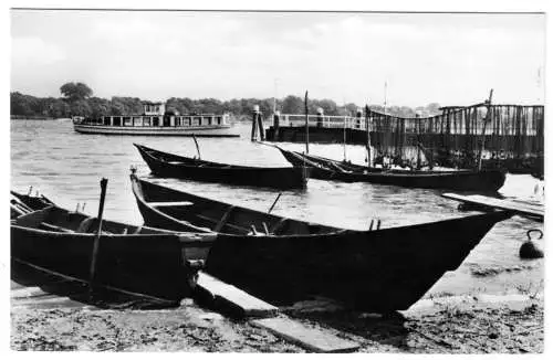 AK, Werder Havel, Fischerboote und Anleger der Weißen Flotte, 1962