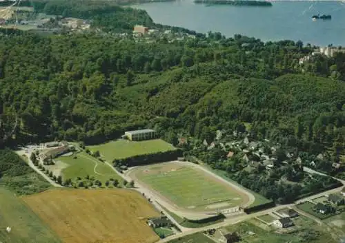 Ansichtskarte, Malente-Gremsmühlen, Luftbildteilansicht mit Stadion, 1973