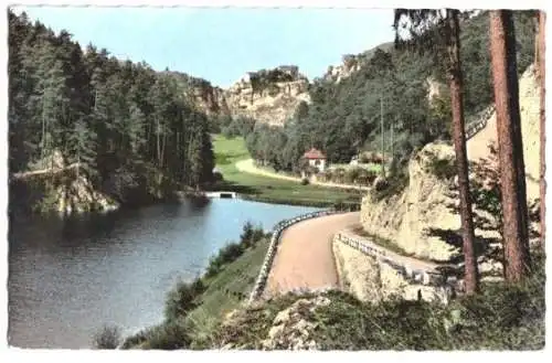 Ansichtskarte, Pottenstein, Blick vom Weihersbachtal auf die Burg, um 1960