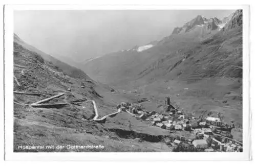 Ansichtskarte, Hospenthal mit der Gotthardstr., um 1935