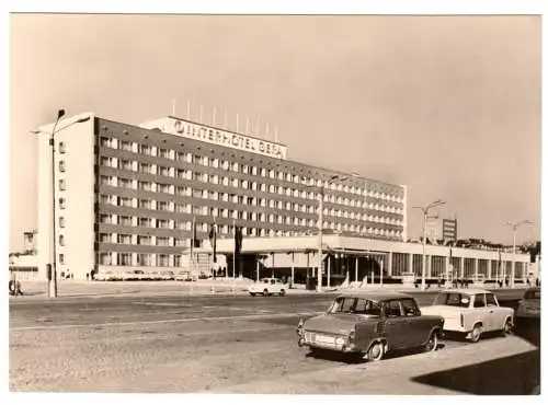 AK, Gera, Interhotel "Gera", zeitgen. Pkw, 1972