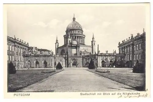 AK,  Potsdam, Innenhof des Stadtschlosses und Nikolaikirche, um 1925