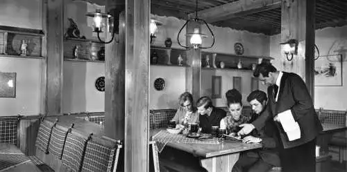 AK lang, Aue Sa., Charaktergaststätte "Hutzen-Haisel", Gastraum, 1970
