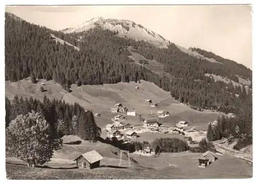 AK, Baad Kleinwalsertal, Gesamtansicht mit Walmendinger Horn, um 1975