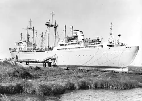 AK, Rostock Schmarl, Traditionsschiff Typ Frieden, 1971