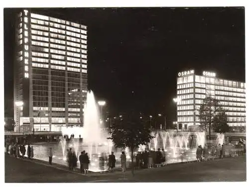 AK, Berlin Charlottenburg, Am Ernst-Reuter-Platz, Nachtsansicht, um 1963