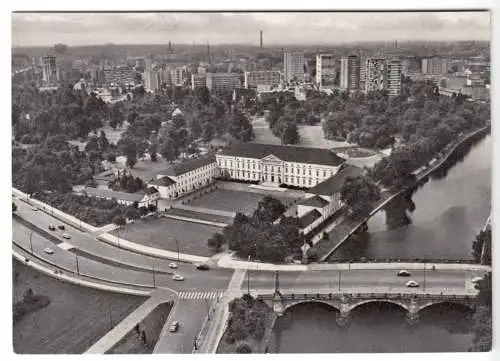 AK, Berlin Tiergarten, Schloß Bellevue und Hansaviertel, Luftbild, um 1965