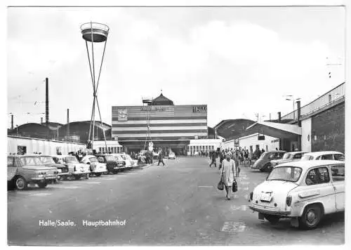 AK, Halle Saale, Partie am Hauptbahnhof, belebt, 1972