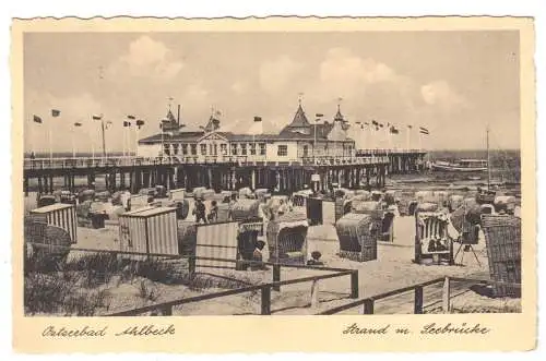 AK, Seebad Ahlbeck auf Usedom, Strand an der Seebrücke, belebt, 1933