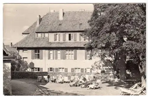 AK, Feldberg Meckl., FDGB-Genesungsheim Haus Holst, Gartenseite, belebt, 1962