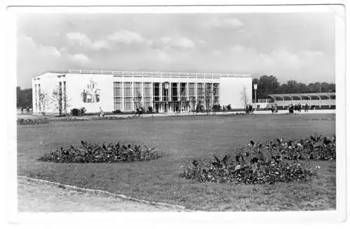 AK, Markkleeberg, Eingang zur Landwirtschaftsausstellung in Leipzig-Dölitz, 1957