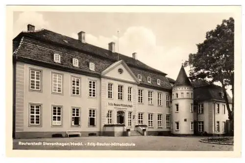 AK, Reuterstadt Stavenhagen, Fritz-Reuter-Mittelschule, 1956