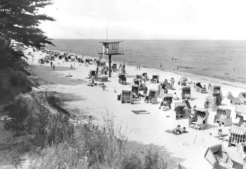 AK, Ostseebad Ückeritz Usedom, Strand belebt, mit Rettungsturm, 1980