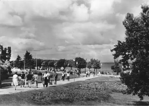 AK, Göhren Rügen, Strandpromenade, belebt, 1968