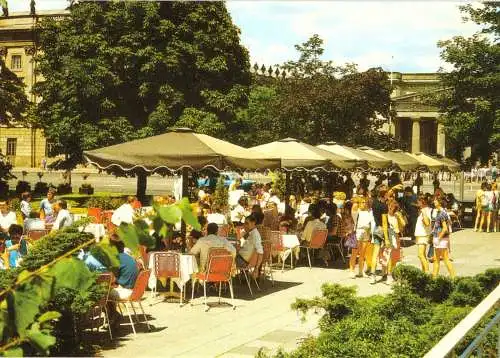 AK, Berlin Mitte, Operncafé, Terrasse belebt, 1988