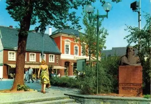 AK, Hilden, Am Markt, belebt, mit Wilhelm Fabry - Denkmal, um 1991