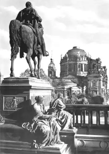 AK, Berlin Mitte, Blick von der Nationalgalerie zum Dom, 1966