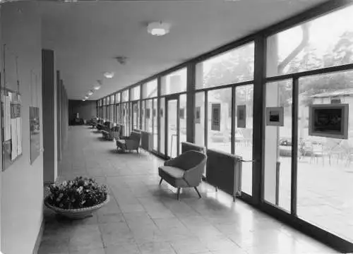 AK, Klink Kr. Waren Müritz, FDGB-Urlaubersiedlung, Wandelgang, innen, 1964
