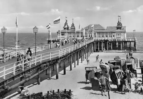 AK, Seebad Ahlbeck Usedom, Seebrücke, belebt, 1968
