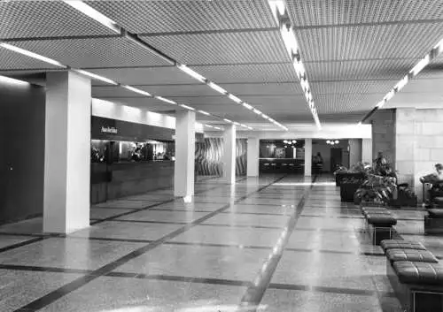AK, Friedrichroda Thür. Wald, FDGB-Heim "August Bebel", Empfangshalle, 1981