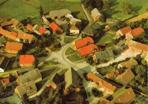 AK, Lüchow, OT Reetze, Luftbildansicht der Ortsmitte, um 1974