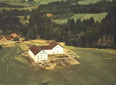 AK, Opfenbach ü. Lindau, Missionshaus Mellatz, Luftbild