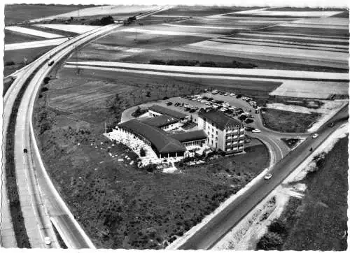 AK, Kassel, Autobahnrasthaus Kassel, Luftbildansicht, 1964