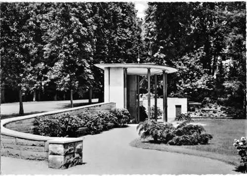 AK, Bad Pyrmont, Helenenquelle, um 1960