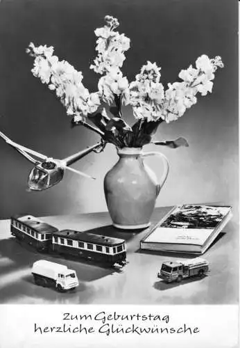 Ansichtskarte, Geburtstag, Geburtstagstisch, Blume und Jungen-Spielzeug, 1971