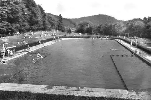 AK, Neustadt Südharz, Kr. Nordhausen, Waldbad, belebt, 1971