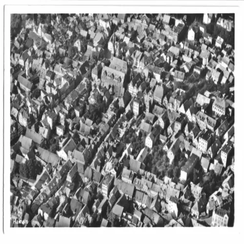 AK, Hameln, Luftbildansicht der Innenstadt, um 1958