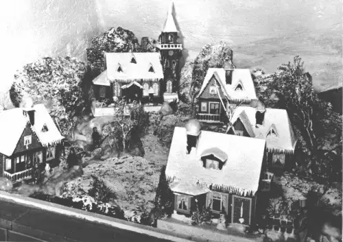 AK, Olbernhau Erzgeb., Haus der Heimat, Schnitzarbeit - Ortsteilansicht, 1980