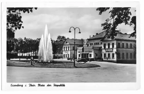 AK, Eisenbarg Thür, Platz der Republik mit Kino, 1956