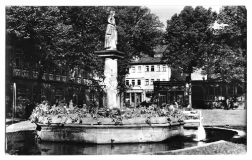 AK, Schleusingen Thür., Marktbrunnen, 1955
