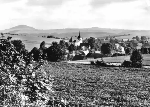AK, Johnsbach Osterzgeb., Gesamtansicht mit Kirche und Luchberg, 1972