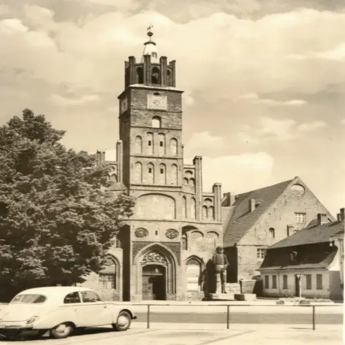 AK, Brandenburg Havel, Rathaus mit Roland, zeitgen. Pkw, 1973