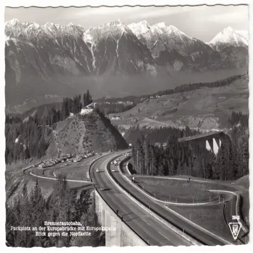 AK, Brennerautobahn, Parkplatz an der Europabrücke, um 1963