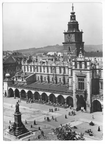 AK, Krakow, Krakau, Sukiennice i wieza rathusza, Platz und Rathausturm, um 1970