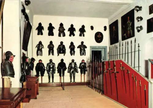 AK, Meersburg Bodensee, Die Meersburg, Waffenhalle, um 1979